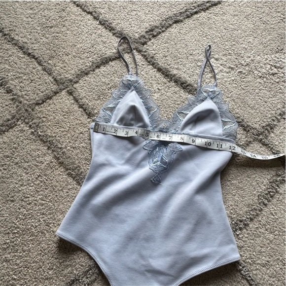 FLEUR DU MAL LILY EMBROIDERED LACE V NECK PLUNGE BODYSUIT TANK LIGHT BLUE XS - Picture 12 of 12